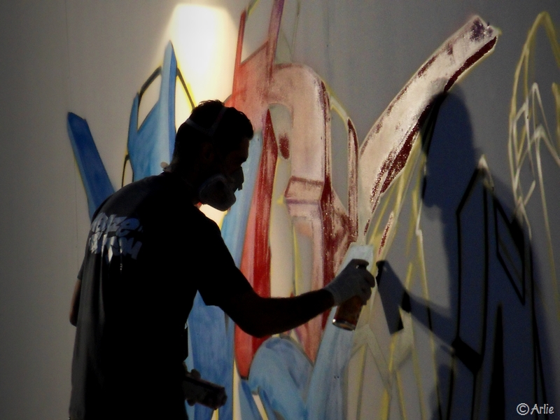 Le graffeur Abaze (Abazedatome crew), Lille, avril 2011